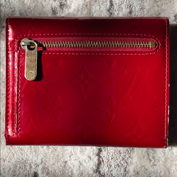 Louis Vuitton Red Monogram Vernis Koala Wallet - Picture 2 of 14